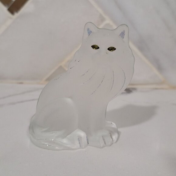 Frosted Crystal Persian Cat Glass Figurine jewel green eyes and glitter detail - Picture 1 of 7